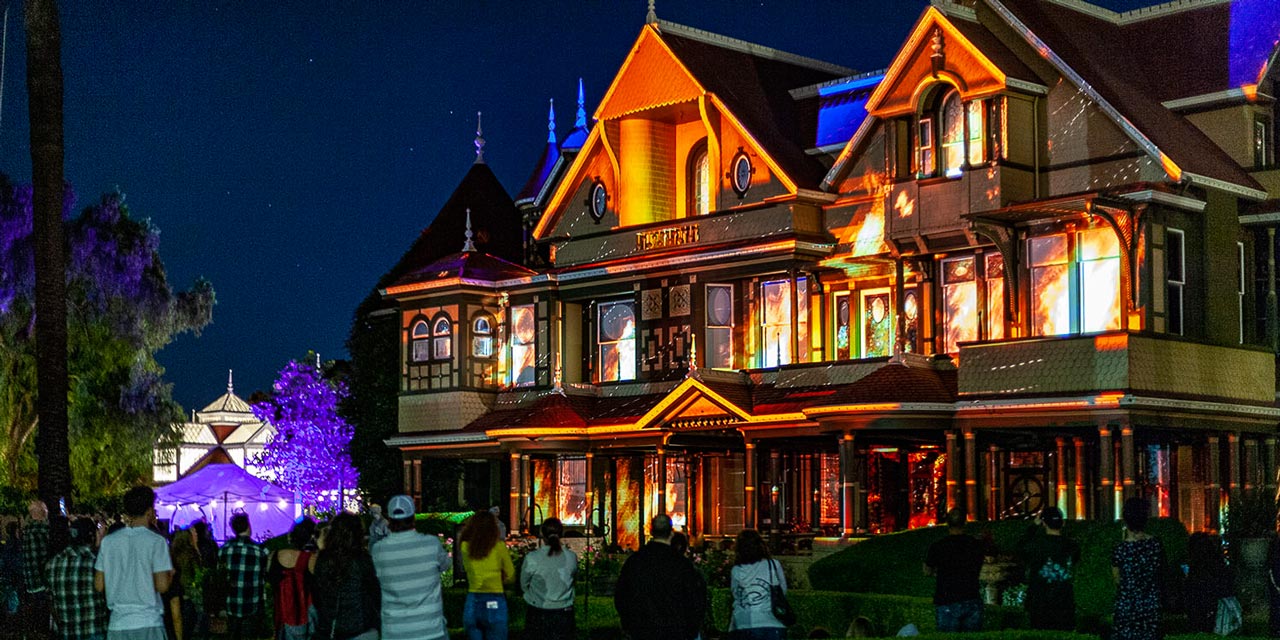 Haunted House Halloween Showcase