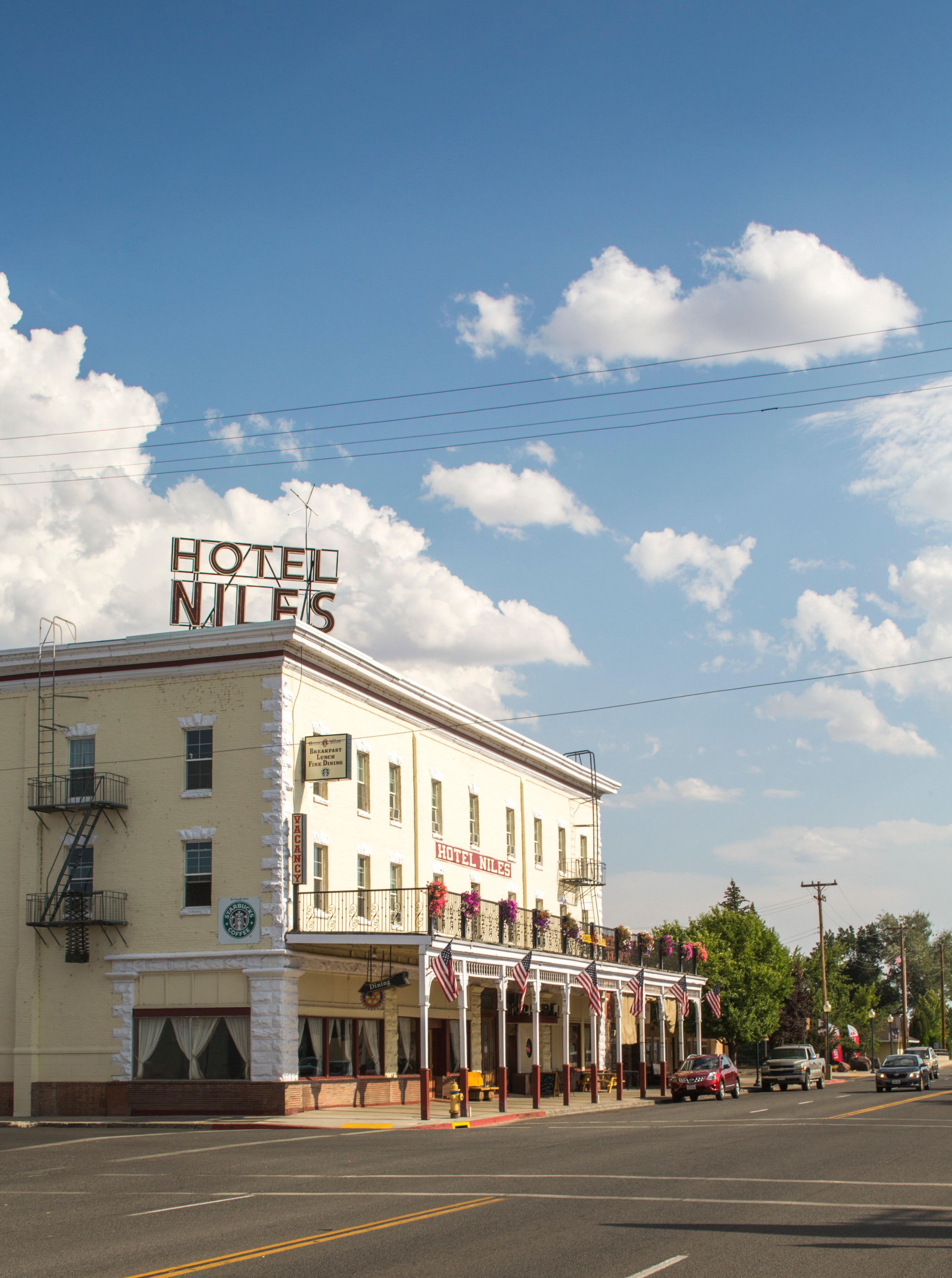 Niles Hotels