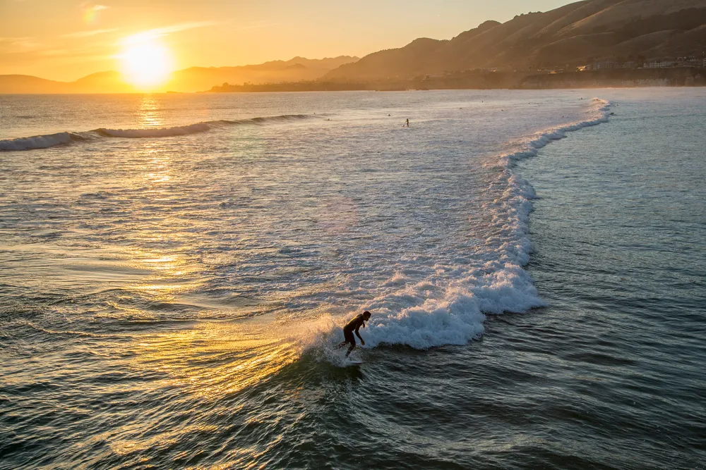 California fare surf Paradiso infinito estate . luce del sole