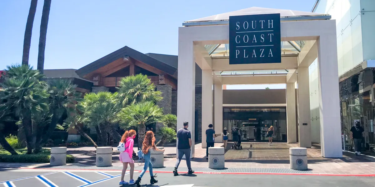 South Coast Plaza, Visit California