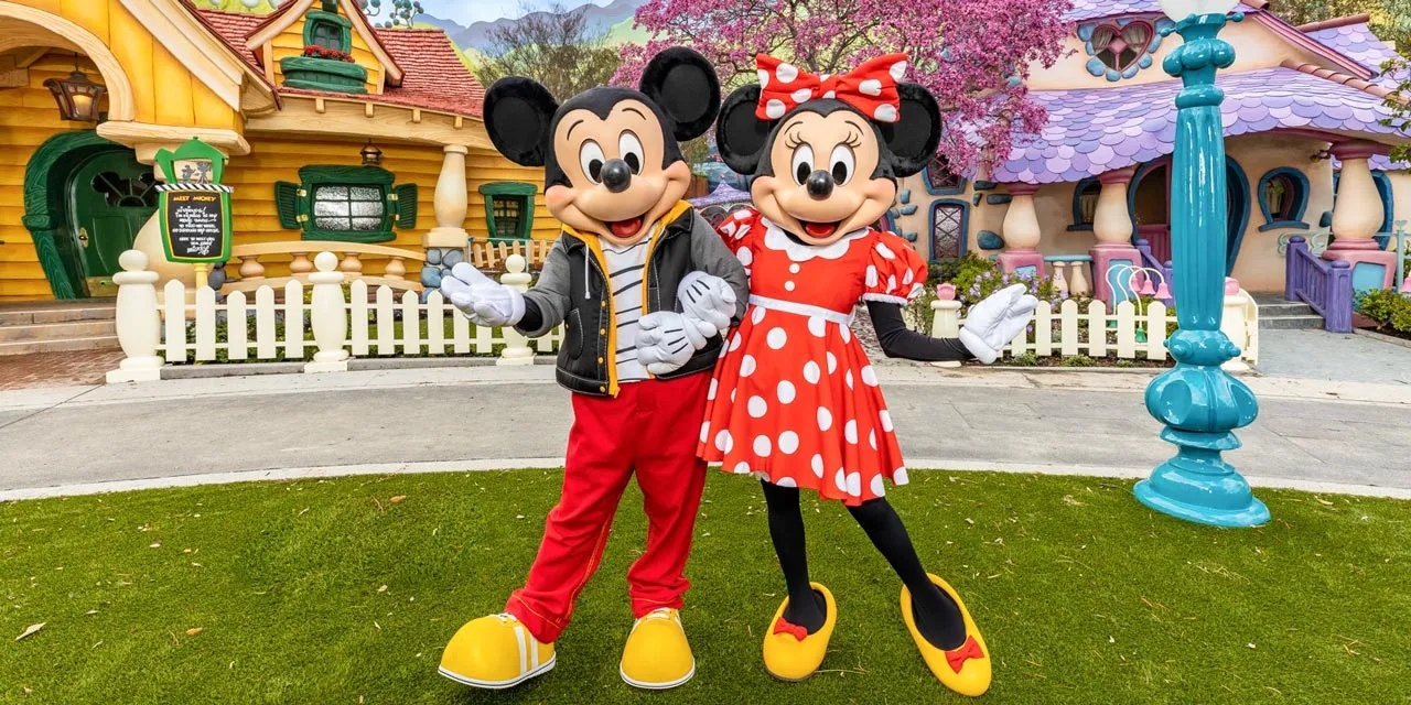 Walt Disney World Mickey – Canada's Disney Connection